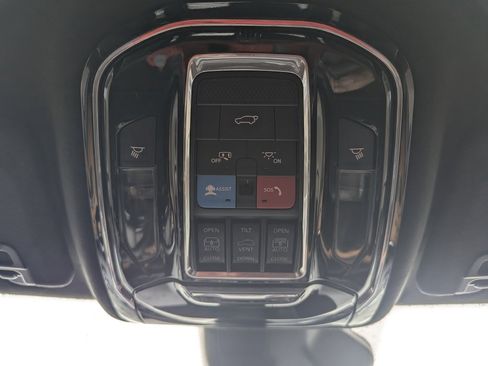 Used 2023 Jeep Grand Cherokee L Summit image 40