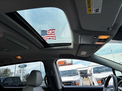 Used 2021 Honda Odyssey Touring image 14