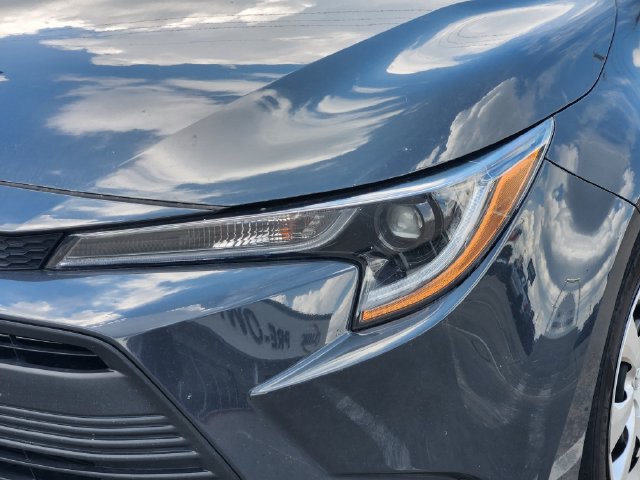 Used 2025 Toyota Corolla LE FWD image 9