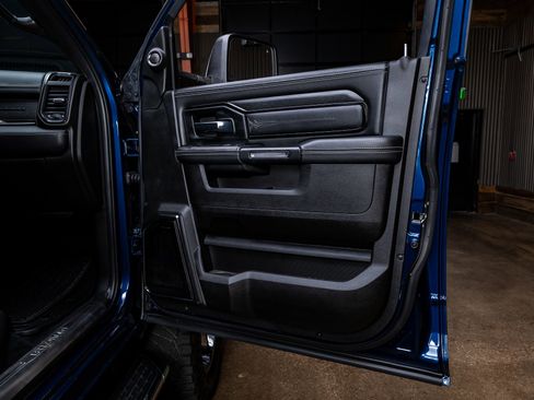 Used 2024 RAM 2500 Limited image 36