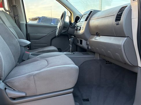 Certified 2021 Nissan Frontier SV w/ SV Utility Package image 35