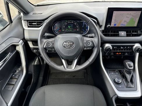 Used 2024 Toyota RAV4 SE w/ Convenience Package AWD/4WD image 14