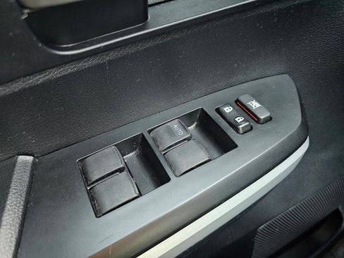 Used 2020 Toyota Tundra SR5 image 39