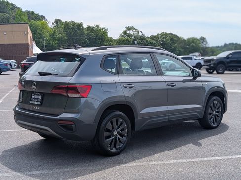Used 2023 Volkswagen Taos S w/ Driver Assistance Package image 9