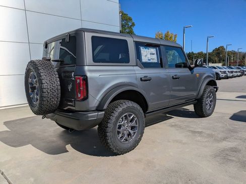 New 2025 Ford Bronco Badlands image 4