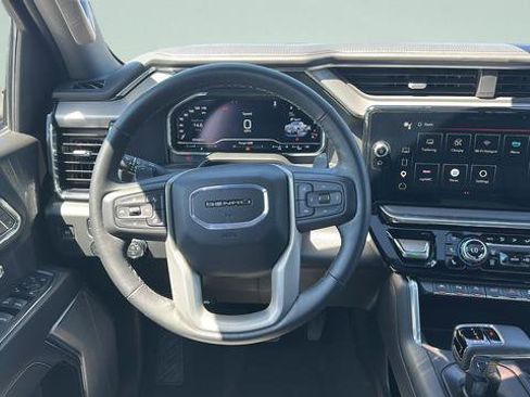 Used 2024 GMC Sierra 1500 Denali w/ Technology Package AWD/4WD image 13