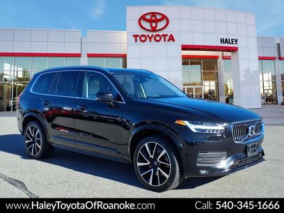 Used 2022 Volvo XC90 T6 Momentum