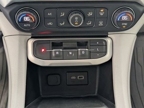 Used 2020 GMC Acadia SLE w/ Driver Convenience Package image 22