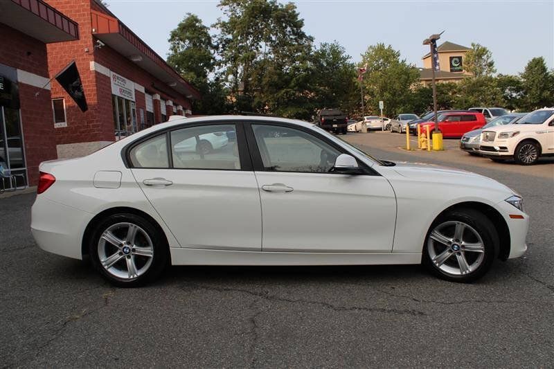 Used 2014 BMW 320i xDrive Sedan AWD/4WD image 6