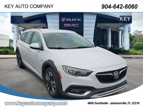 Used 2020 Buick Regal Preferred w/ Sights and Sounds Package image 1