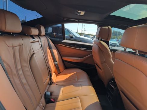Used 2019 BMW 530i w/ Convenience Package RWD image 23