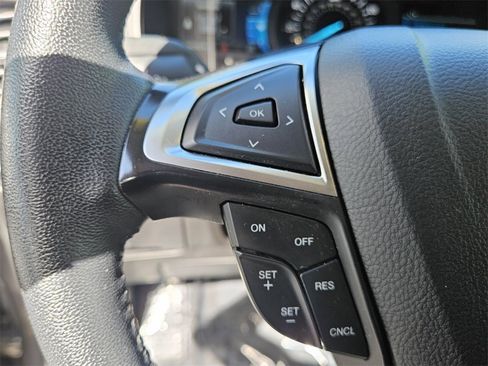 Used 2024 Ford Edge SEL image 18