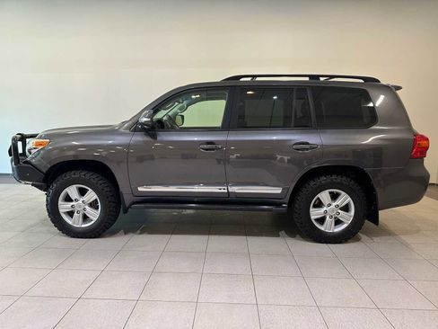 Used 2013 Toyota Land Cruiser AWD/4WD image 6