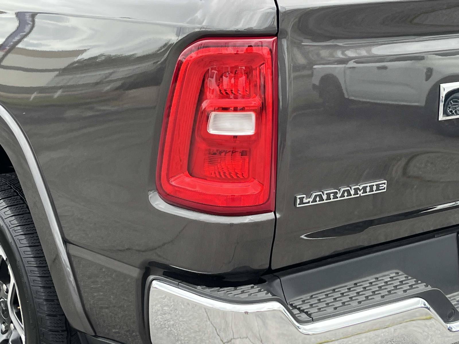 Used 2026 RAM 1500 Laramie AWD/4WD image 6
