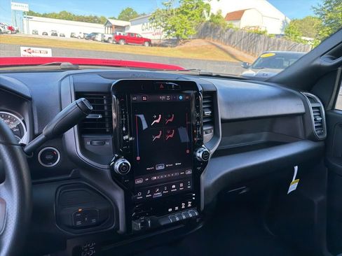 New 2026 RAM 2500 Tradesman AWD/4WD image 32