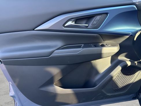 New 2026 Chevrolet Equinox EV LT image 20