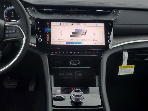 New 2026 Jeep Grand Cherokee Limited AWD/4WD image 17