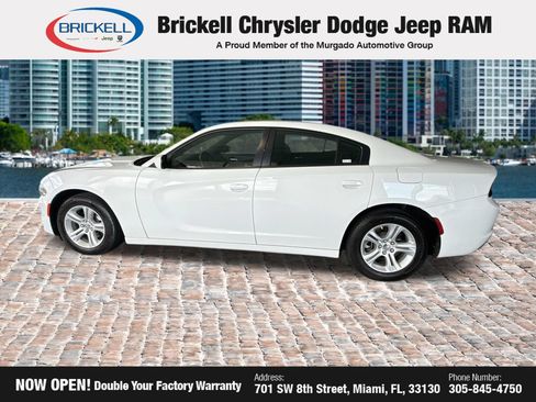 Used 2022 Dodge Charger SXT RWD image 2