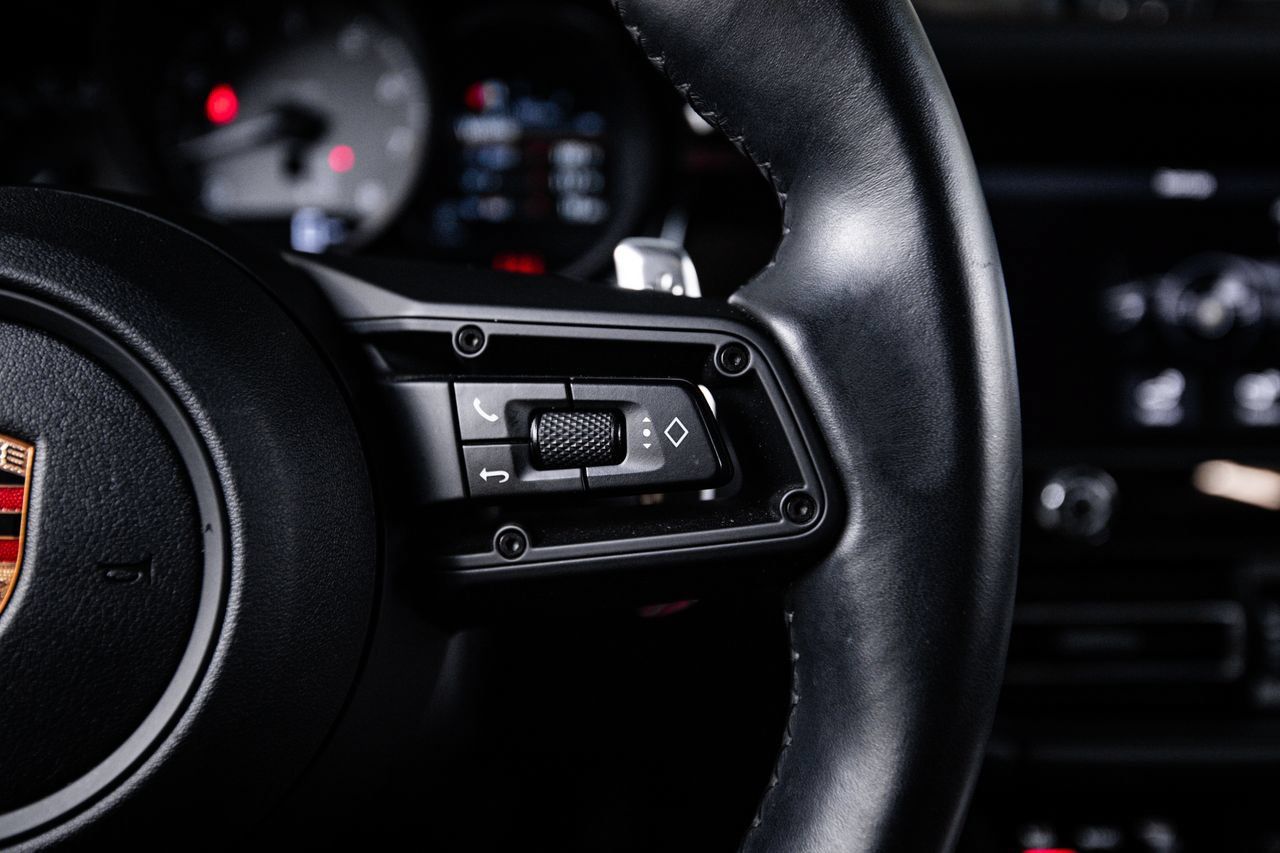 Certified 2023 Porsche Macan S AWD/4WD image 16