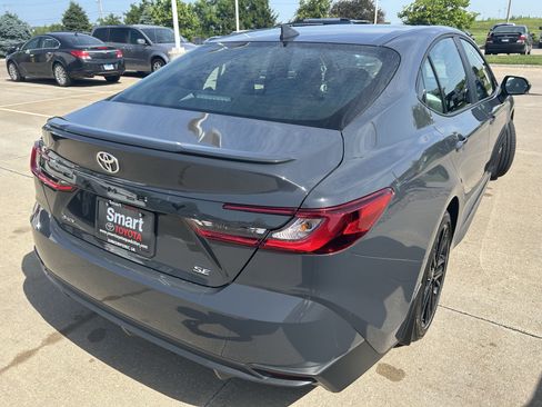 Used 2026 Toyota Camry SE FWD image 6