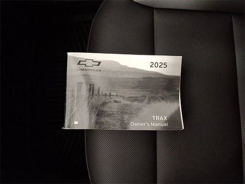 Used 2025 Chevrolet Trax ACTIV w/ Driver Confidence Package image 26