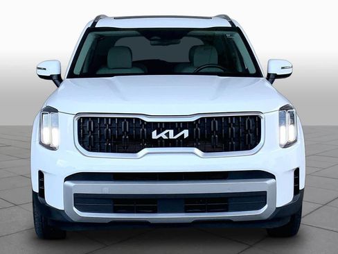 Used 2023 Kia Telluride EX w/ EX Captain's Chair Package FWD image 4