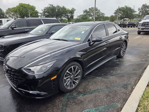 Used 2023 Hyundai Sonata Limited image 3