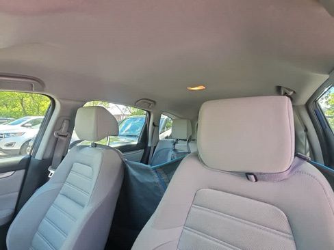 Used 2017 Honda CR-V LX image 8
