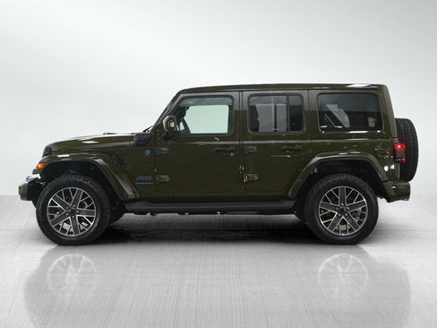 Used 2024 Jeep Wrangler High Altitude AWD/4WD image 2
