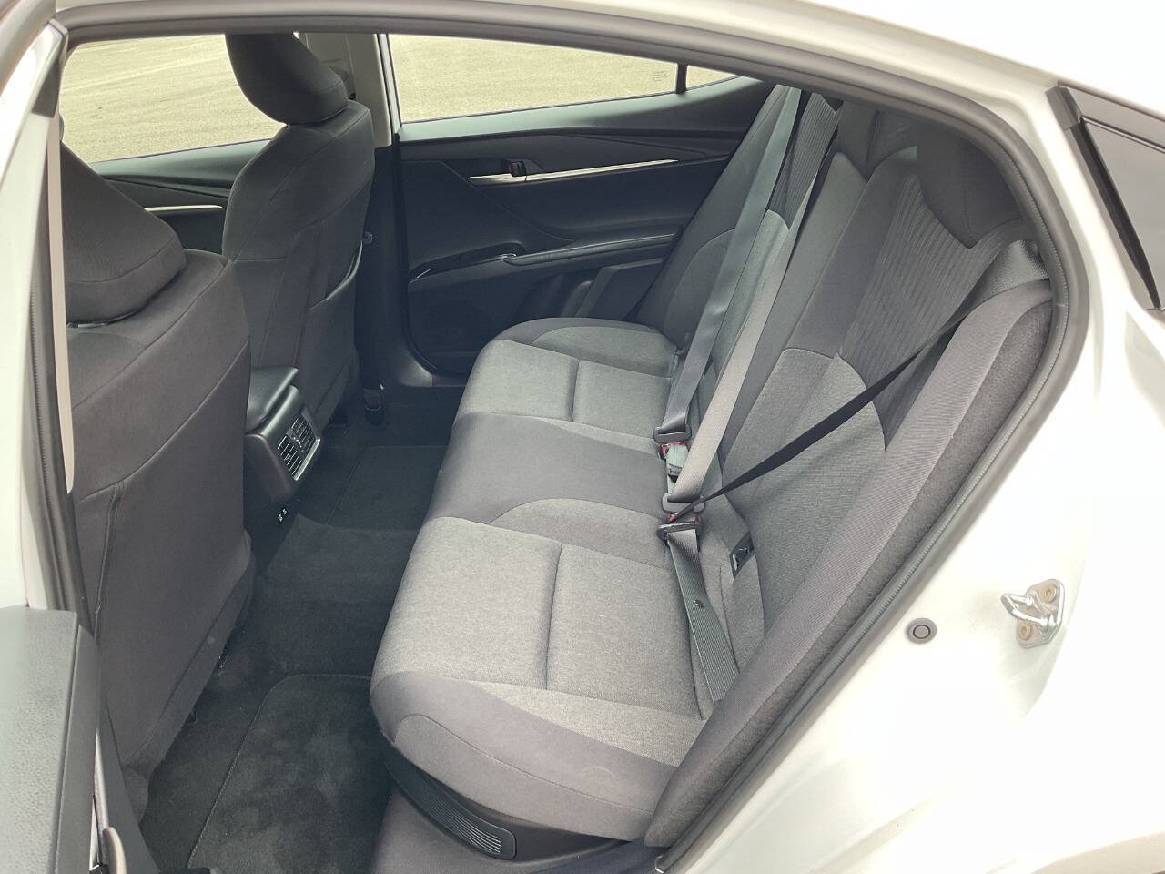 Used 2025 Toyota Camry LE FWD image 32