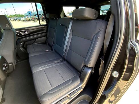 Used 2023 Chevrolet Suburban LS RWD image 19