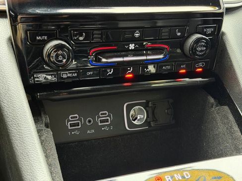 Used 2021 Jeep Grand Cherokee L Limited image 41