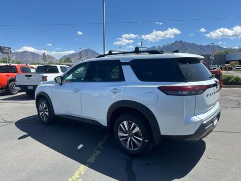New 2026 Nissan Pathfinder SL AWD/4WD image 7