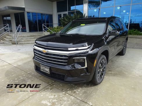 New 2026 Chevrolet Traverse LT w/ Sun and Wheel Package image 3