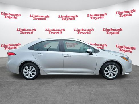 Used 2024 Toyota Corolla LE FWD image 2