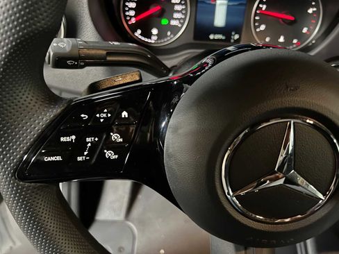 Used 2025 Mercedes-Benz Sprinter 2500 image 21