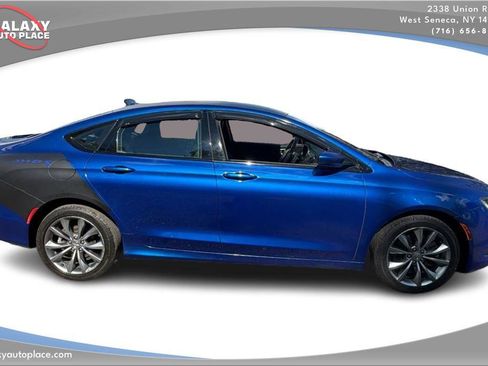 Used 2016 Chrysler 200 S AWD/4WD image 4