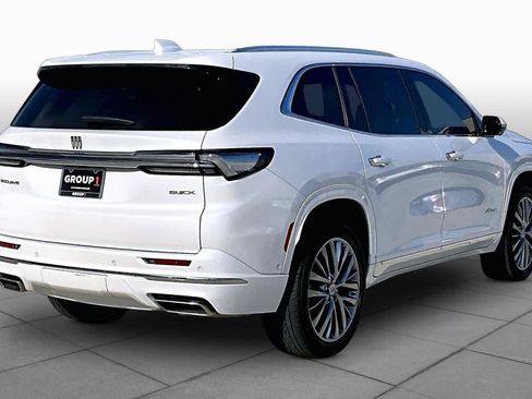 Used 2025 Buick Enclave Avenir w/ Super Cruise Package FWD image 12