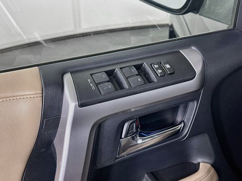 Used 2015 Toyota 4Runner Limited RWD image 15