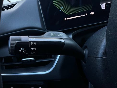 Used 2025 Kia K4 LXS image 36