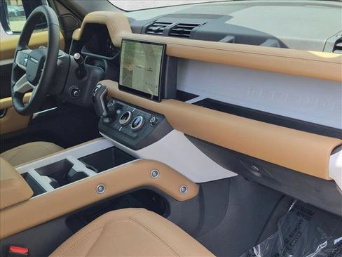 Used 2025 Land Rover Defender 110 S AWD/4WD image 21