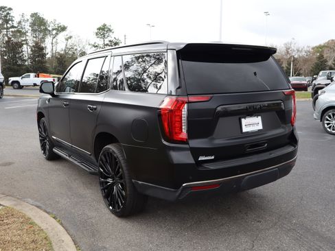 Used 2022 GMC Yukon SLT w/ SLT Premium Package image 7