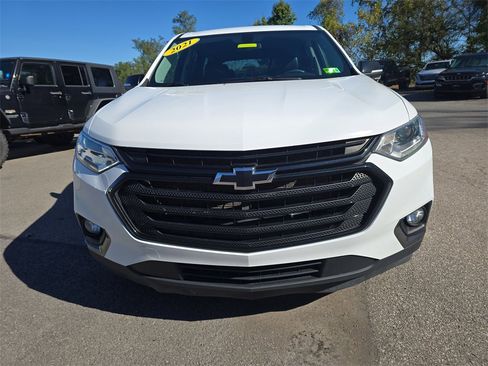 Used 2021 Chevrolet Traverse LT w/ LPO, Blackout Package image 10