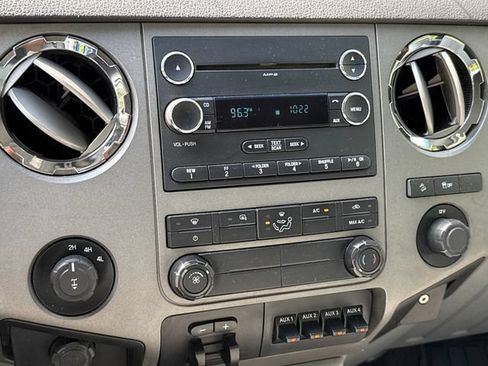 Used 2012 Ford F250 XLT w/ FX4 4X4 Off-Road Pkg image 24