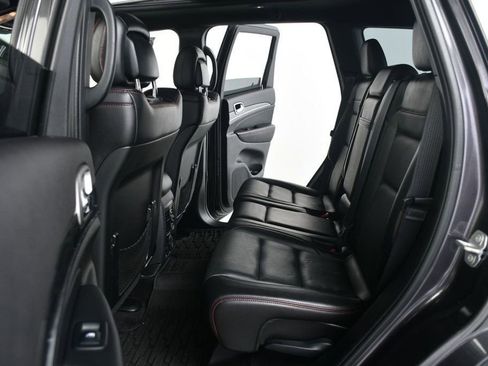 Used 2018 Jeep Grand Cherokee Trailhawk w/ Trailhawk Luxury Group image 33