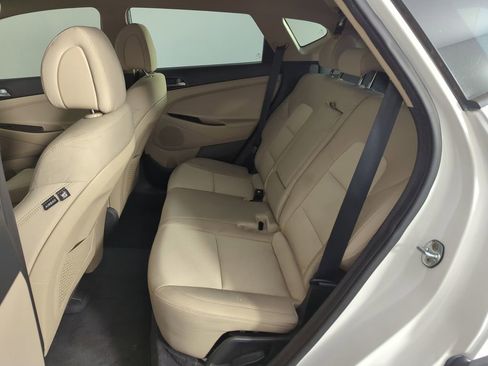 Used 2017 Hyundai Tucson SE image 28