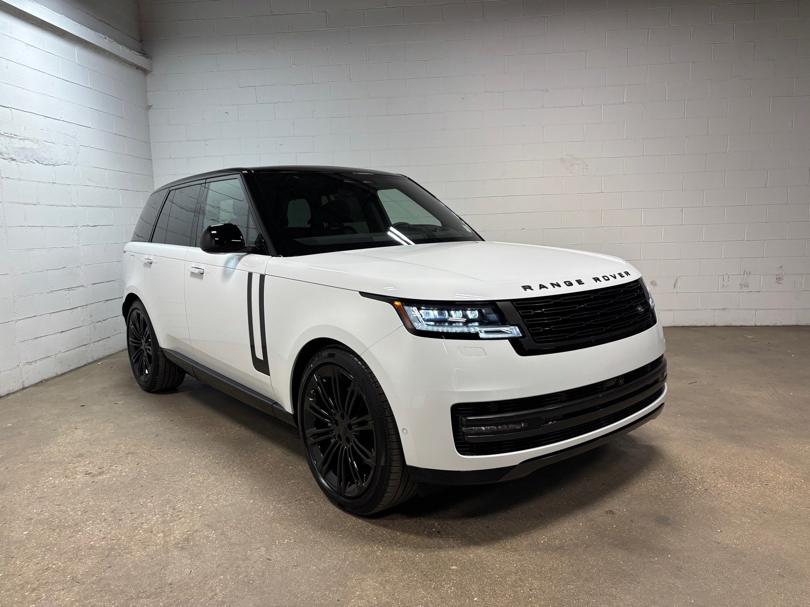 New 2026 Land Rover Range Rover SE AWD/4WD image 4
