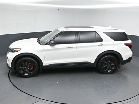Certified 2022 Ford Explorer ST w/ ST Street Pack image 49