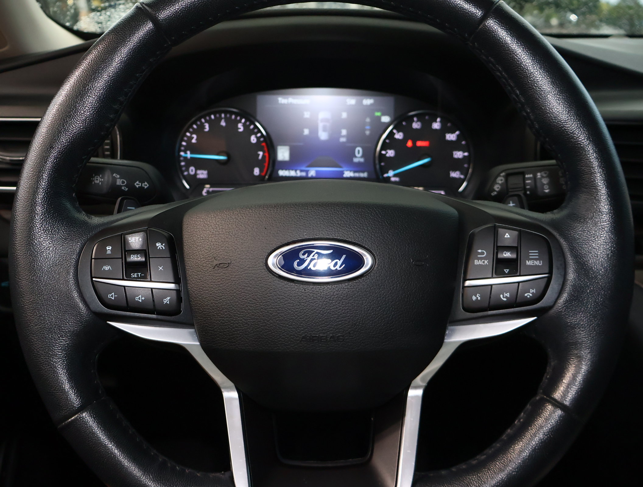 Used 2020 Ford Explorer Limited w/ Class III Trailer Tow Package RWD image 14