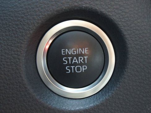 Used 2025 Toyota Corolla SE FWD image 8